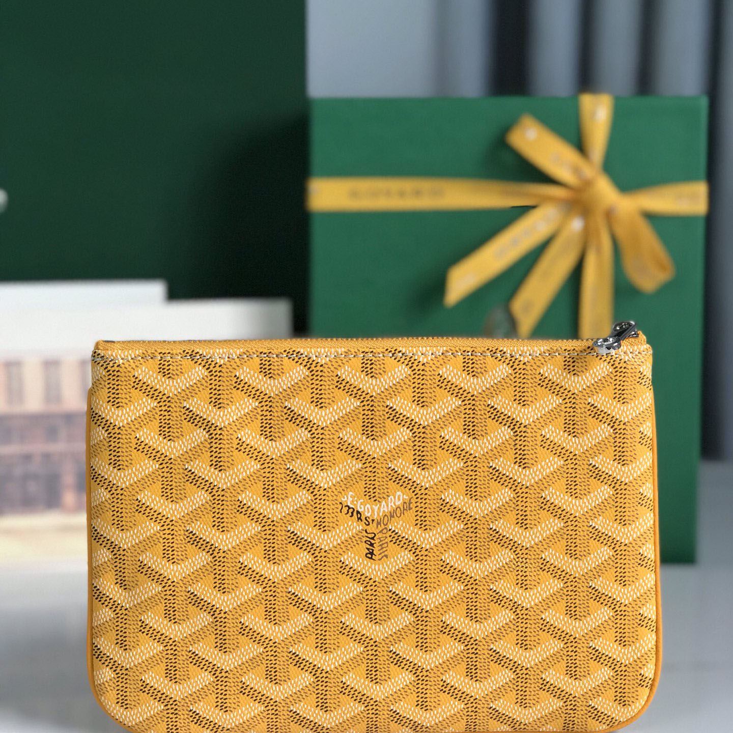 Go*ard clutch bags